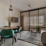 Glow Apartments, Slaska 12