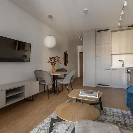 Glow Apartments, Slaska 12