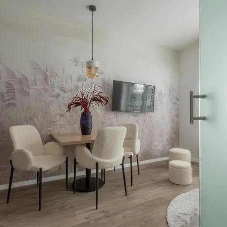 Glow Apartments, Slaska 12 Apartment *