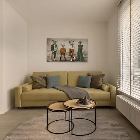 Glow Apartments, Slaska 12