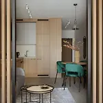 Glow Apartments, Slaska 12