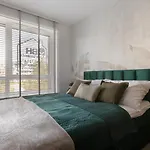 Glow Apartments, Slaska 12