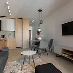 Glow Apartments, Slaska 12