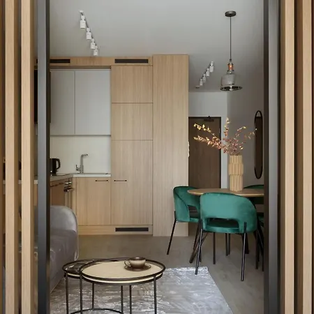 Glow Apartments, Slaska 12