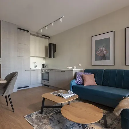 Daire Glow Apartments, Slaska 12 *