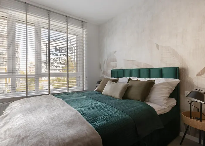 Glow Apartments, Slaska 12