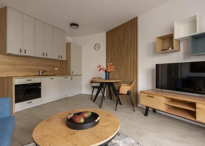 Glow Apartments, Slaska 12