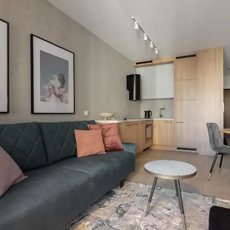 Daire Glow Apartments, Slaska 12 *